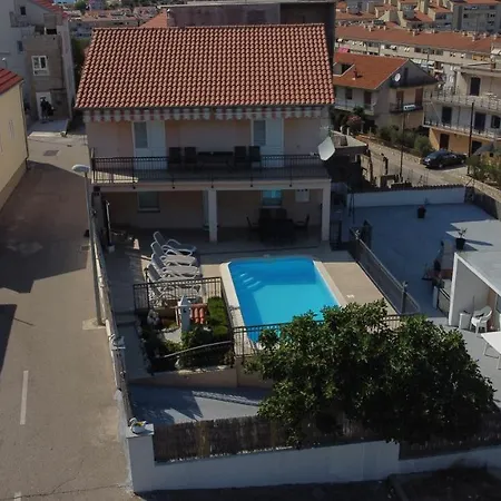 - Marija Hébergement de vacances Šibenik